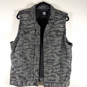 Men's Sleeveless Tiger-Stripe Denim Vest - Gray
